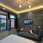 The Square 30 * Istanbul