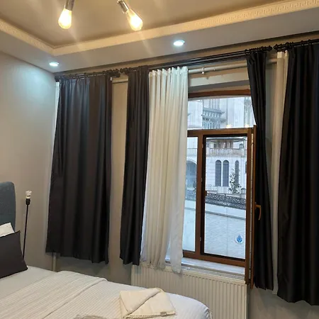 The Square 30 * 伊斯坦布尔