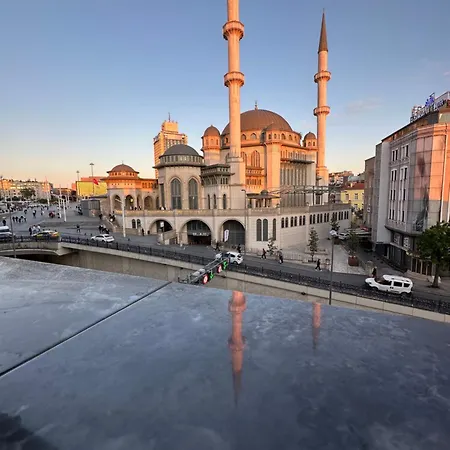 Hotell The Square 30 *