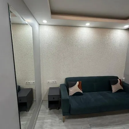 The Square 30 Hotel *