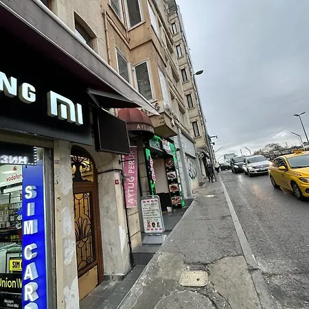 The Square 30 * Provincia di Istanbul