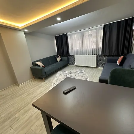 Otel The Square 30 *