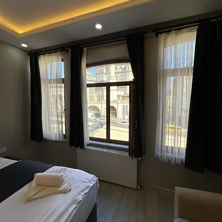 The Square 30 * Istambul