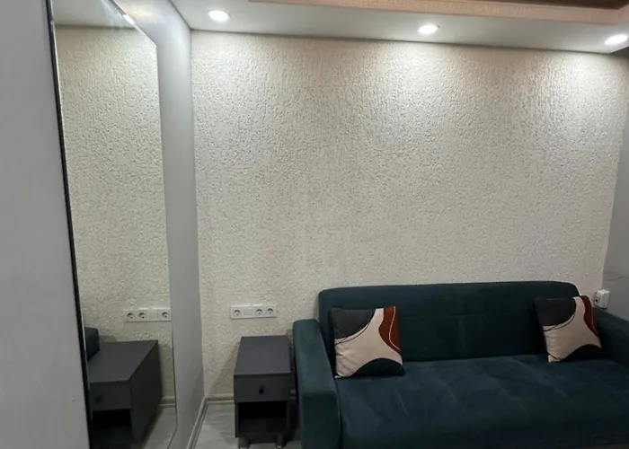 The Square 30 Hotel *