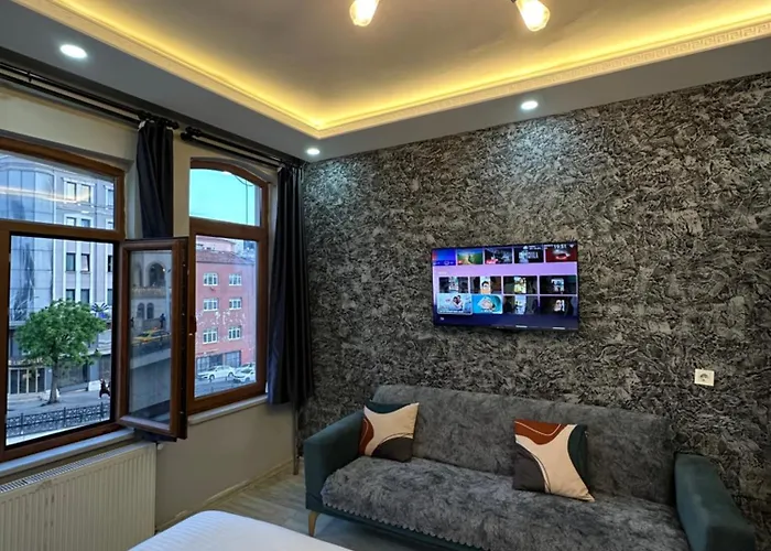 The Square 30 * Estambul